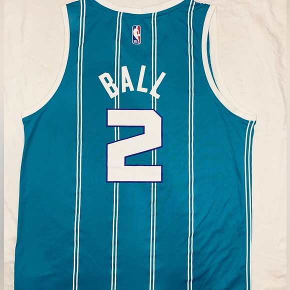 LaMelo Ball Hornets Basketball Jersey - Picture 2 of 2
